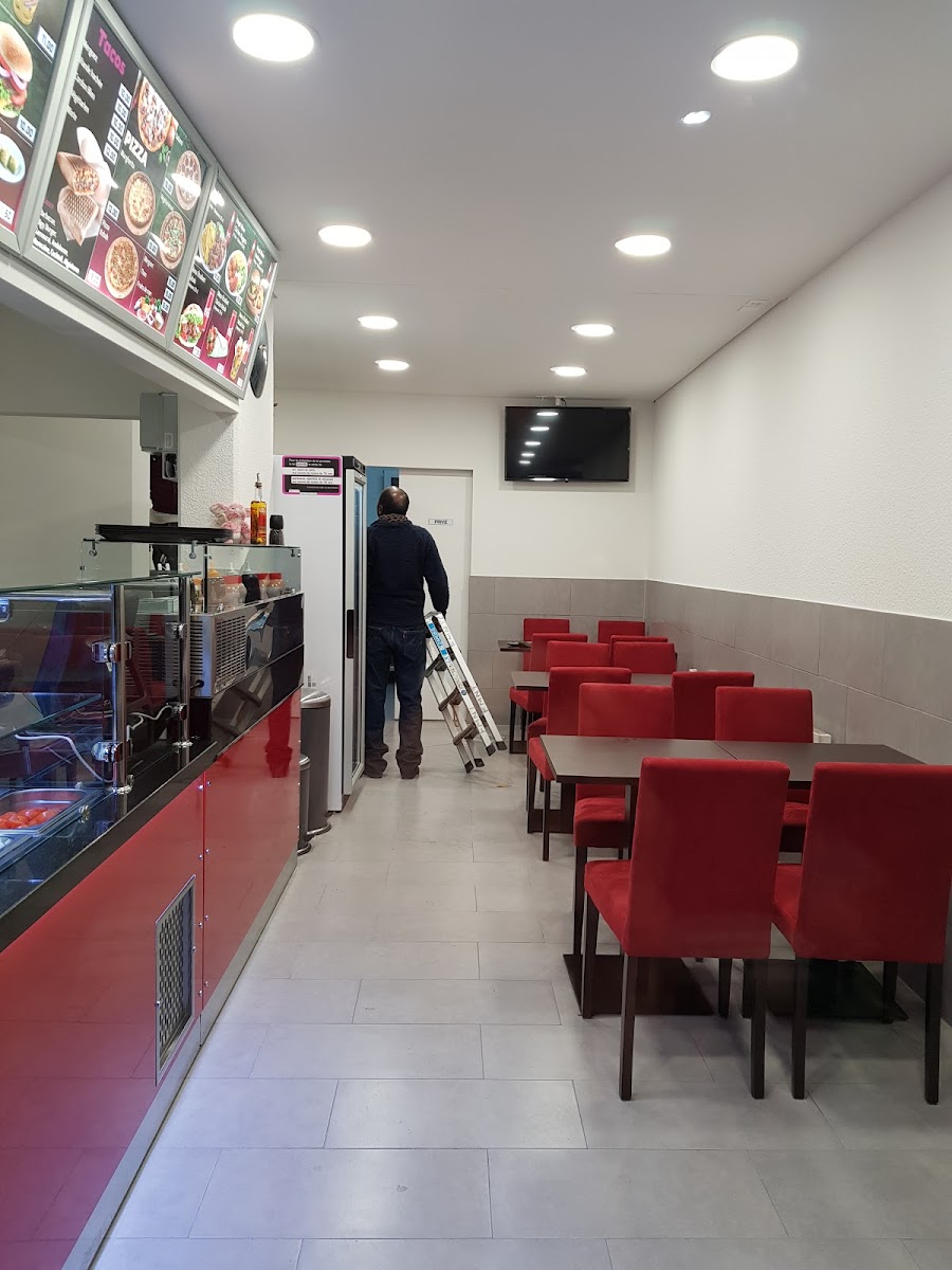 Cossonay Kebab Pizza